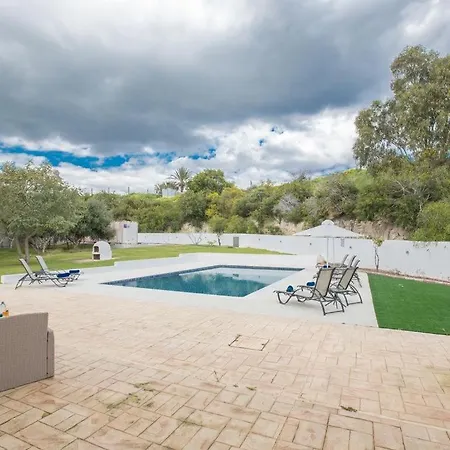 Villa Konnos View, Stunning 6bdr With Private Pool, Close To Konnos *