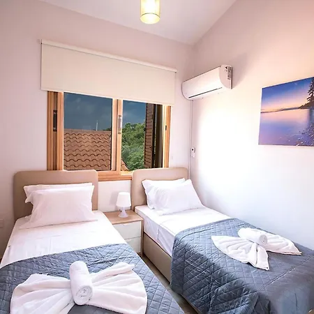 Villa Konnos View, Stunning 6bdr With Private Pool, Close To Konnos *